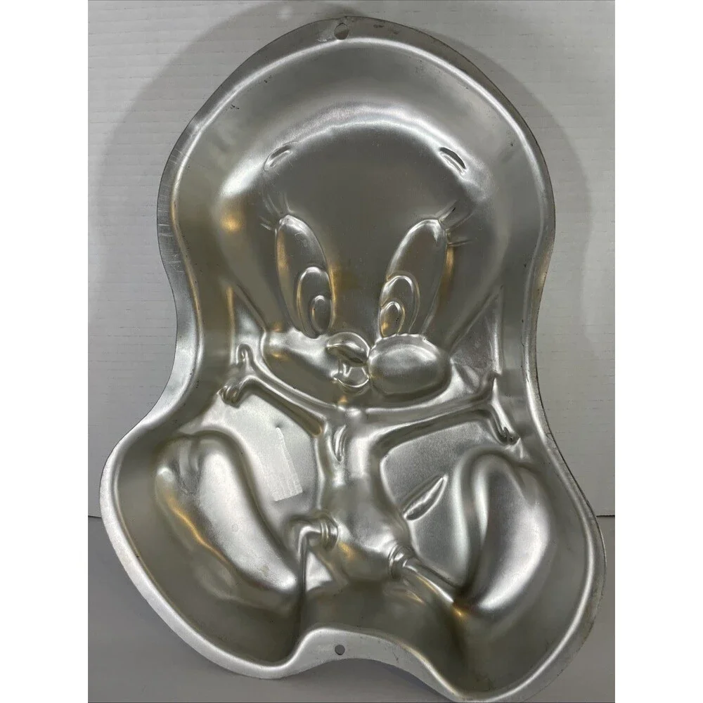 Vintage 1998 Wilton Cake Pan Baking Mold Tweety Bird Looney Tunes #2105-3201 EUC